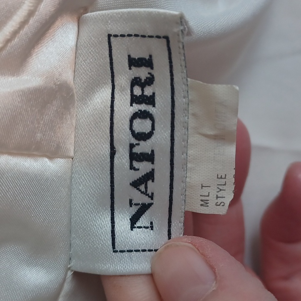 Vintage Natori Bathrobe - Picture 11 of 12